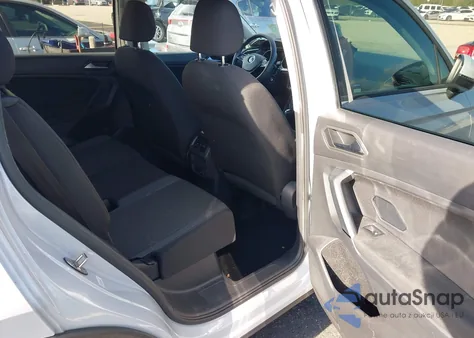 2019 Volkswagen Tiguan 2.0T S z USA, uszkodzony, nr VIN 3VV1B7AX0KM064561